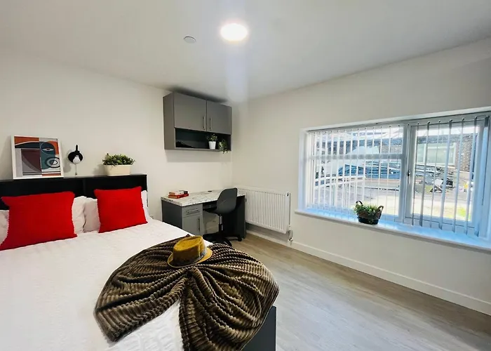 Chic Hideaway: Modern Studio In Stretford Apartmán *