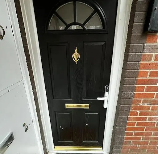 Salford 2-bed - Near Uni & Mcr Centre