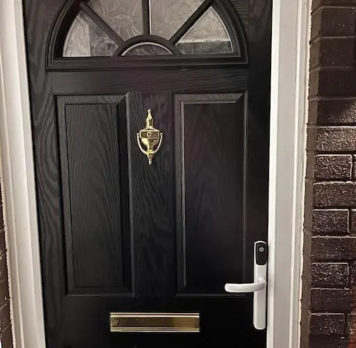 Feriehus Salford 2-bed - Near Uni & Mcr Centre Manchester