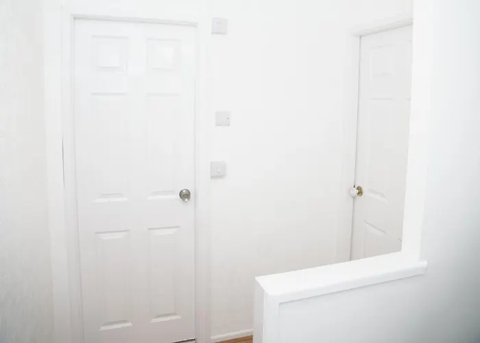 Cosy & Quiet House Close To Etihad And Centre *