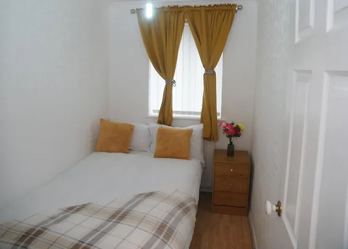 Cosy & Quiet House Close To Etihad And Centre *