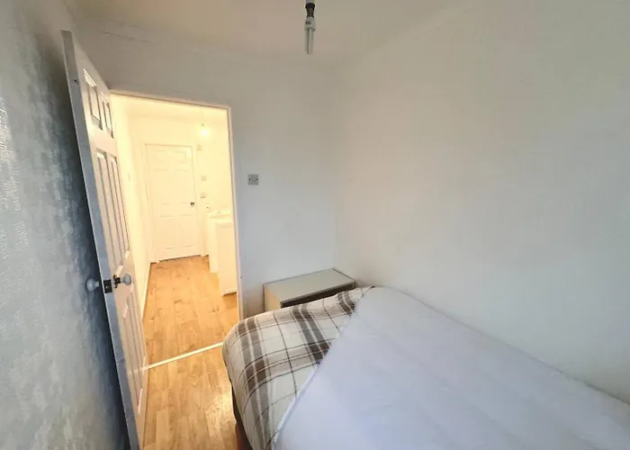 Cosy & Quiet House Close To Etihad And Centre 펜션 *