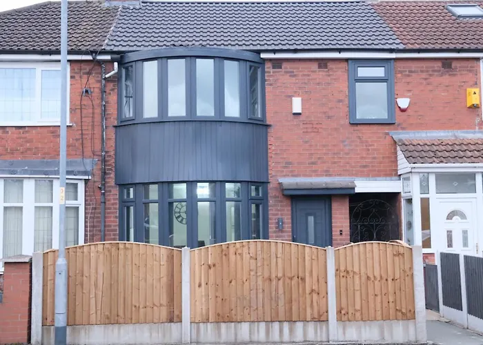 Etihcity - 3 Bedroom Semi - Free Parking Near Etihad Stadium, Tourist Attractions, Centre, Transport And Motorway Links Next To Mcdonald's - Sky N Netflix * Manchester