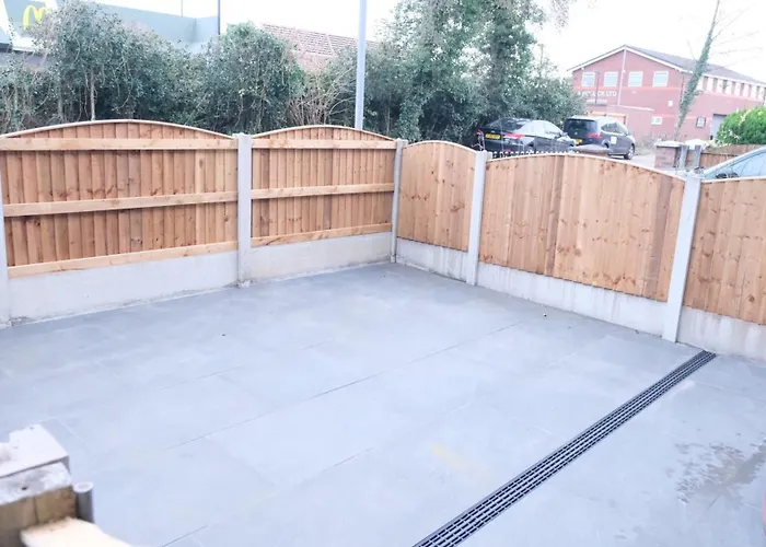 Etihcity - 3 Bedroom Semi - Free Parking Near Etihad Stadium, Tourist Attractions, Centre, Transport And Motorway Links Next To Mcdonald's - Sky N Netflix *