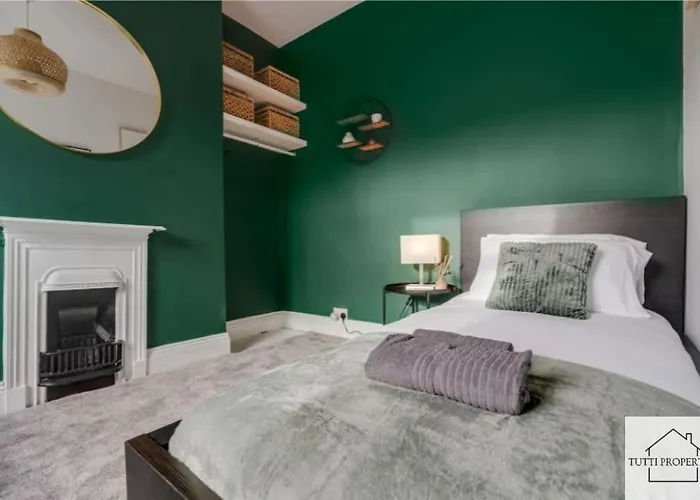 Elegant From * 曼彻斯特