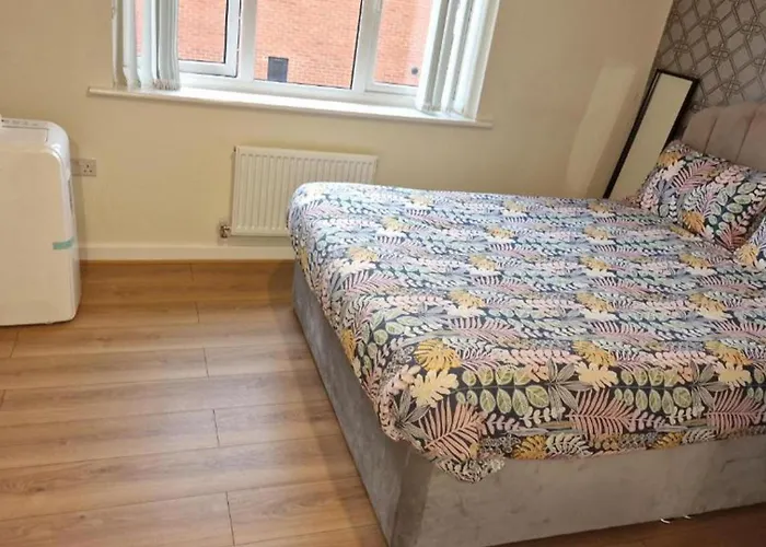 2-bed House With Canal View Garden & Petsok Tatil Evi