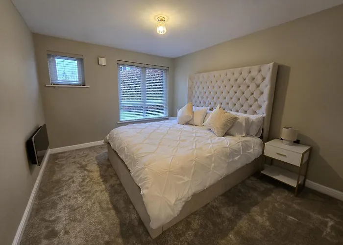 Lejlighed New 2 Bedroom In - Stretford - Old Trafford Close To Football-cricket Ground & Centre *