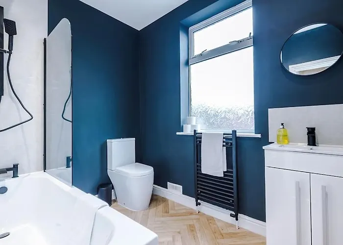 Salford Sanctuary 5 Bed House マンチェスター