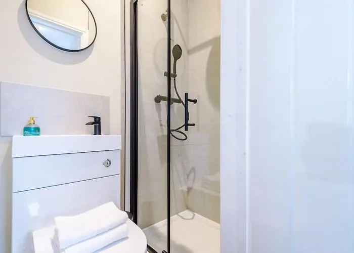 Salford Sanctuary 5 Bed House Сasa de vacaciones