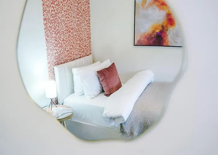 別荘 Salford Sanctuary 5 Bed House