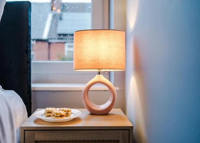 5 Bed Salford Sanctuary Retreat