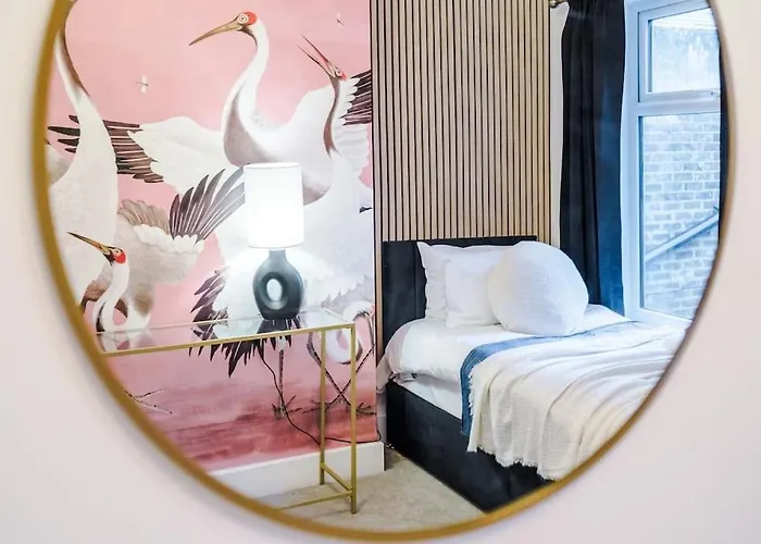 5 Bed Salford Sanctuary Retreat 펜션 *