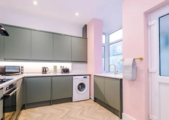 5 Bed Salford Sanctuary Retreat 펜션