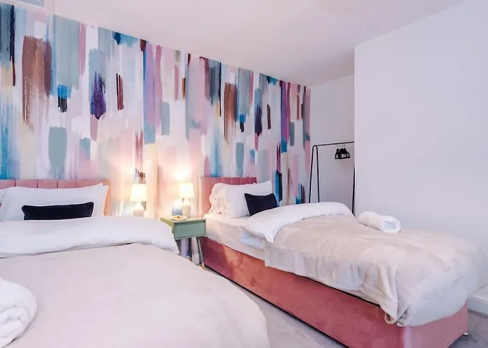 5 Bed Salford Sanctuary Retreat Dom wakacyjny *