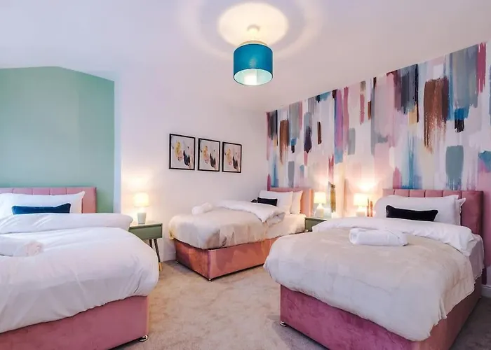 5 Bed Salford Sanctuary Retreat *