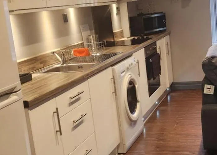 Lewis In The Heart Of The Northern Quarter Sleeps Up To 12 맨체스터