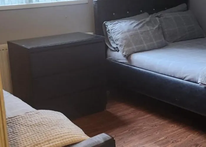 Lewis In The Heart Of The Northern Quarter Sleeps Up To 12 *