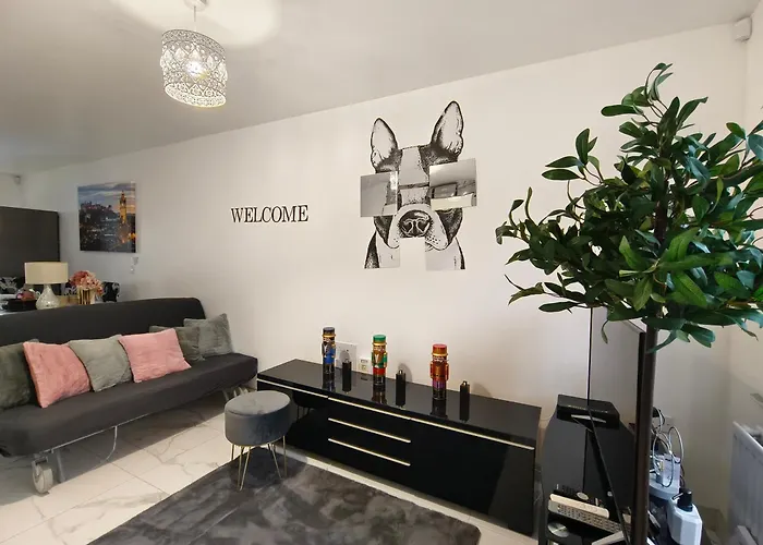Homestay Shared House - 10 Mins From Piccadilly Station/man Uni/o2 Apollo *