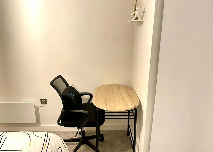 Apartamento Mcr 1br Getaway With Rooftop Access & Prime Location *