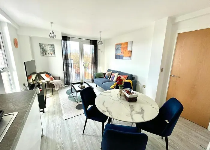 Apartamento Mcr 1br Getaway With Rooftop Access & Prime Location *