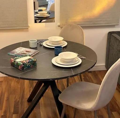 New Cosy Modern Centre Flat Manchester