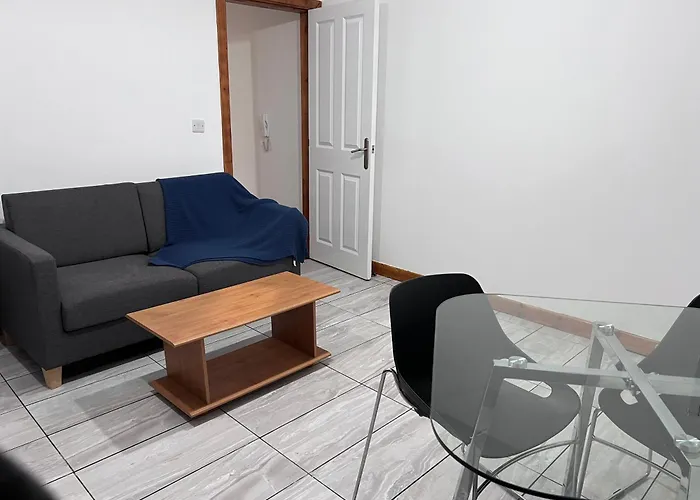 Luxury 2 Bed At Seymour Grove