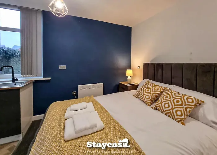 Delightful Spacious Haven With Large Driveway 別荘 マンチェスター