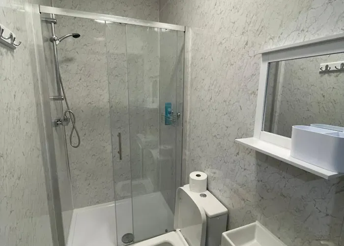 Luxurious En-suite 3 *