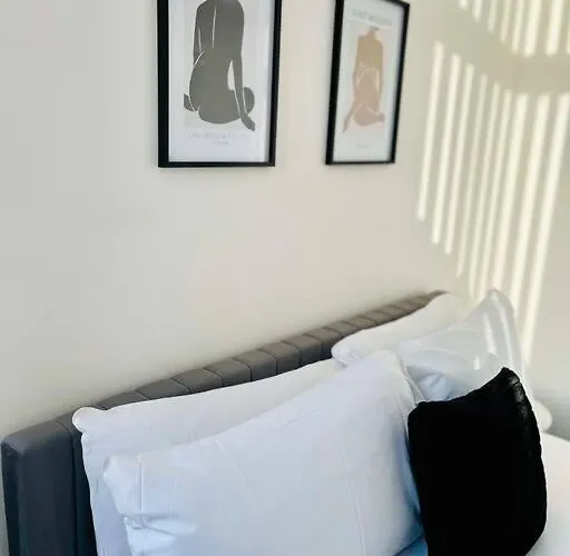 Old Trafford: Self-serviced One Bedroom 맨체스터