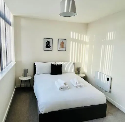 Old Trafford: Self-serviced One Bedroom 맨체스터