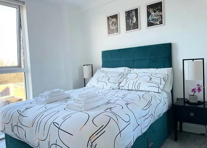 Daire Mcr 1br Getaway With Rooftop Access & Prime Location *