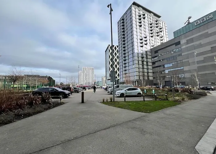 Spacious 2 Bedroom Flat Stunning Waterside View 아파트 맨체스터