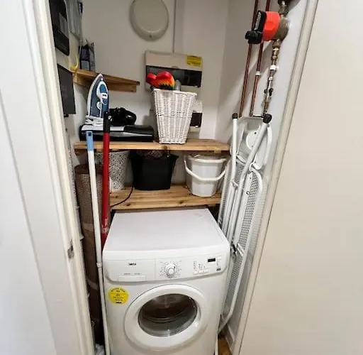 아파트 Spacious 2 Bedroom Flat Stunning Waterside View *