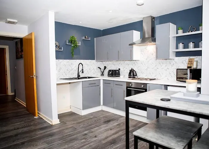 Stylish Two-bedroom Salford Quays