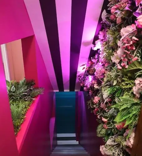 Manchester's Only Themed Slumber Party For 8 With Makeup * Manchester