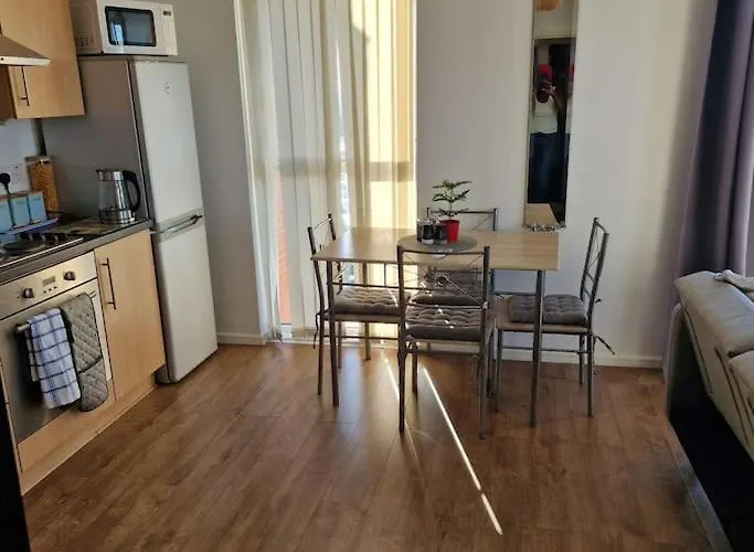 Two Bed In Sportscity *