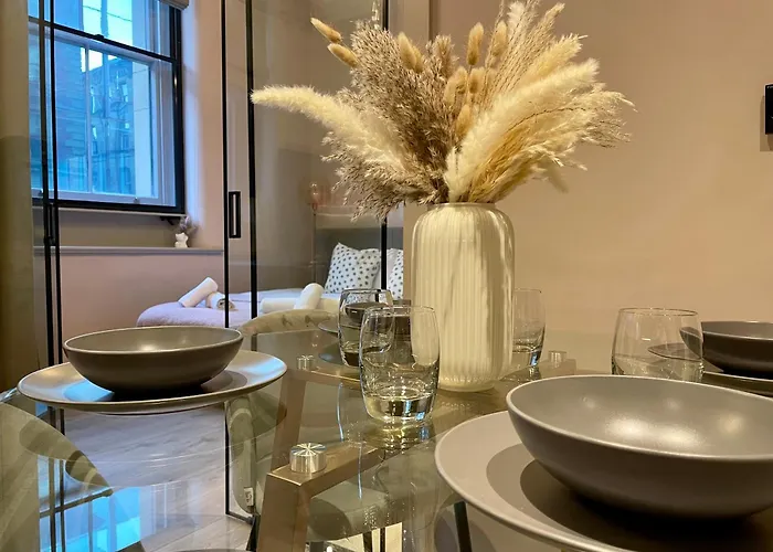 Stunning 2 Bed In Greater * Manchester