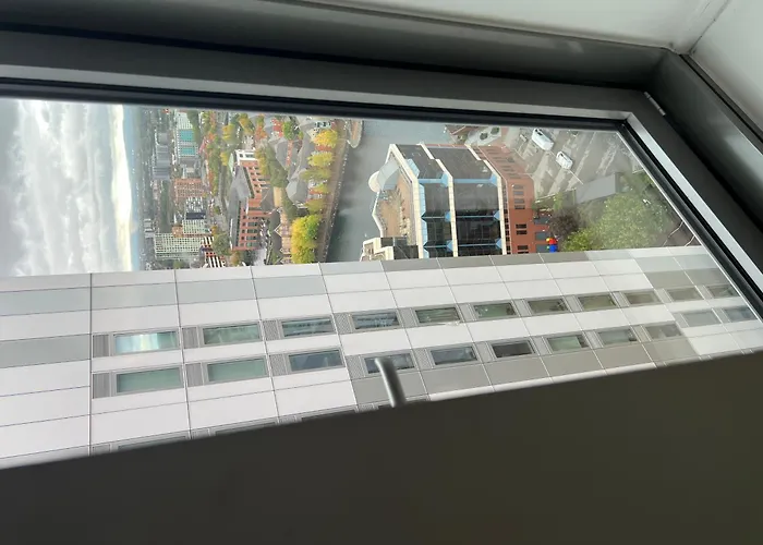 Immaculate 1-bed On The 26th Floor