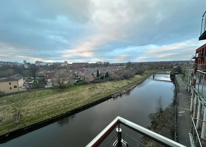 Adelphi Wharf By Beehosting * 맨체스터