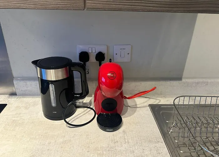 Adelphi Wharf By Beehosting *