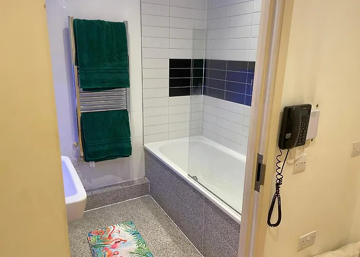 Sky Place 2* Manchester