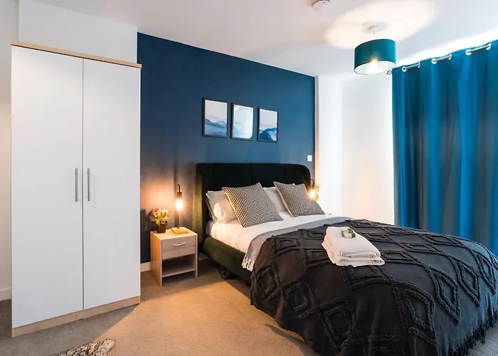 Morden 2 Bed - Old Trafford *