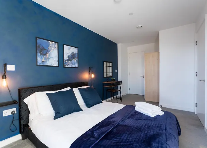 Апартаменты Morden 2 Bed - Old Trafford Манчестер