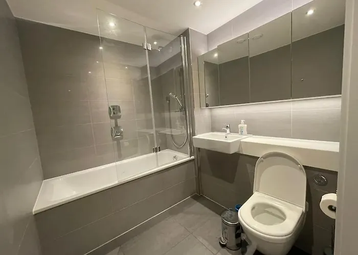 Incredible 2bedroom Free Parking Apartamento *