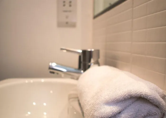 Lejlighed Spacious 2bdr By Torr Group Short Lets & Serviced With Free Underground Allocated Parking