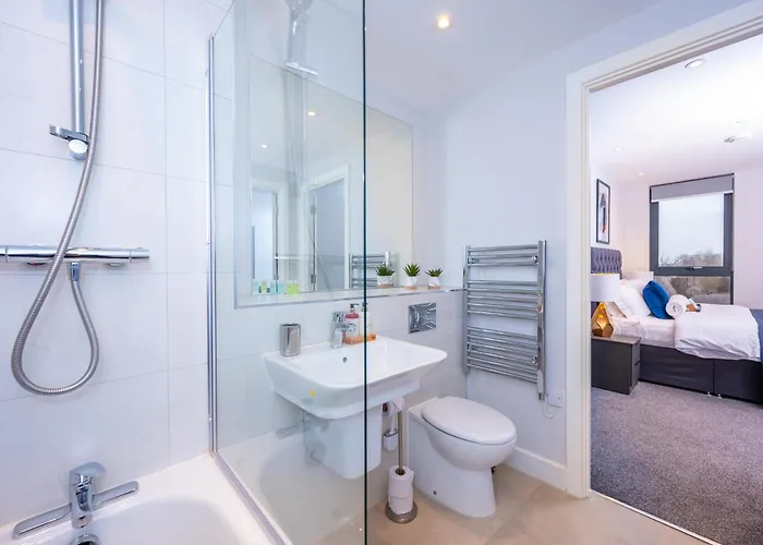 Cosy 1 Bed - Perfect For Long By Valore Services Appartamento *