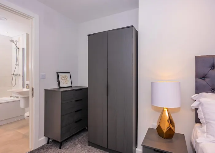 Appartamento Cosy 1 Bed - Perfect For Long By Valore Services *