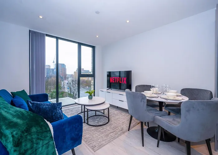 Cosy 1 Bed - Perfect For Long By Valore Services Appartamento *