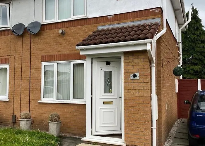 New Build House Near Trafford Centre With Drive マンチェスター