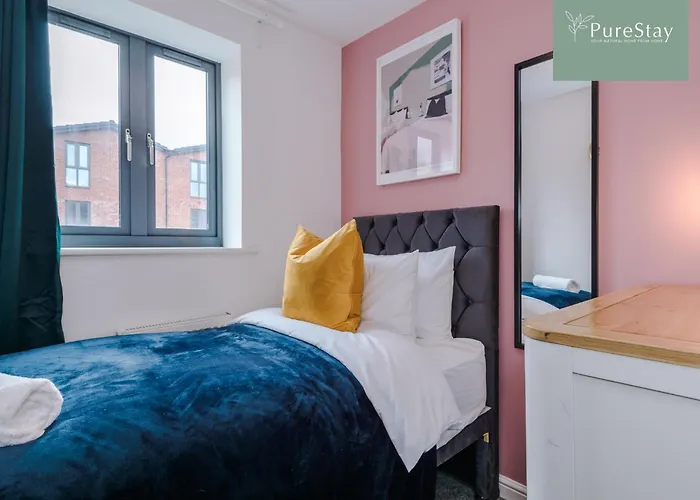 Vakantiehuis Modern 5 Bedroom House In By Purestay - Short With Service & Free Parking Manchester
